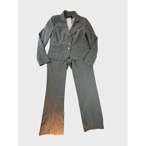 Larry Levine Classics Gray Wool Blend Pinstripe Pantsuit Size 10 Business Suit